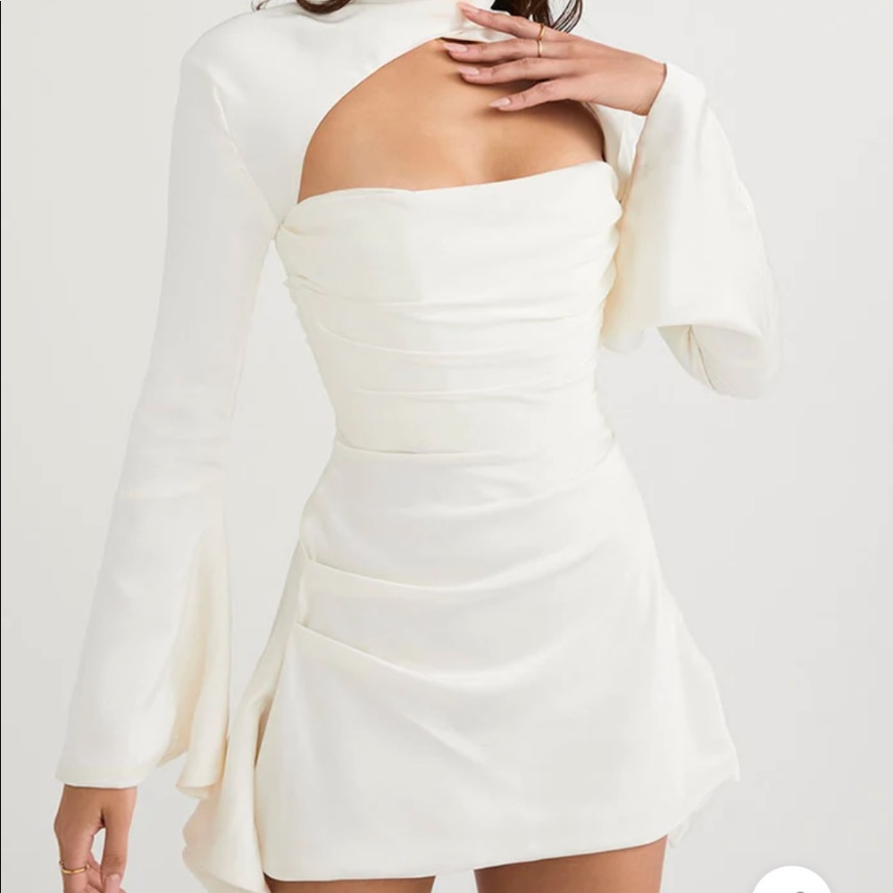 House of CB Toira dress in Ivory. Size S.